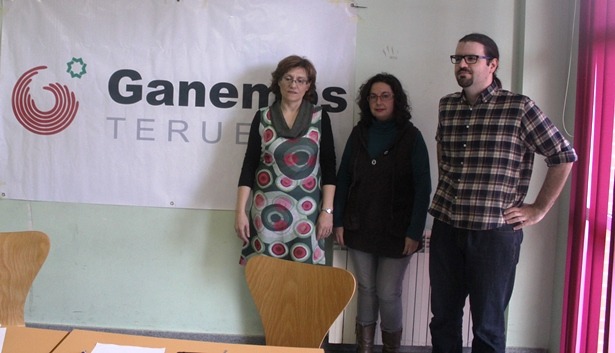 De izquierda a derecha , Carmen Tortajada, de IU,Anabel Gimeno , de Ganemos y Hector Vicente de Podemos 