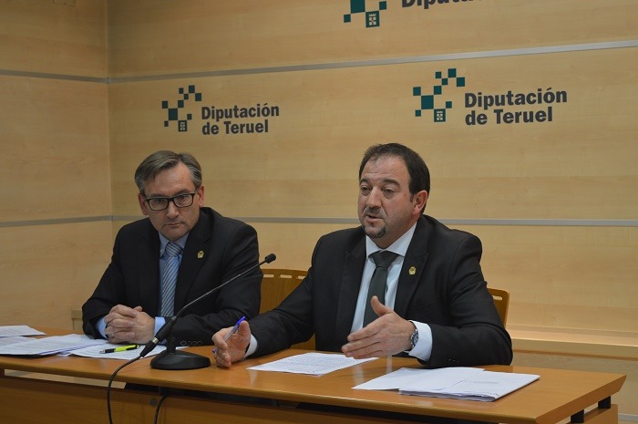 En la imagen el Vicepresidente de la DPT, Joaquin Juste(PP) , a la izquierda y el presidente Ramón Millán (PAR)