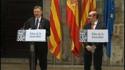 Imagen de la rueda de prensa que acaban de dar el Presidente de Valencia Ximo Puig ( a la izquierda) y el presidente aragones Javier Lambán 